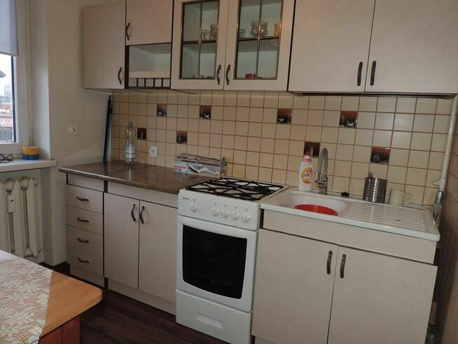 umeblowana kawalerka z miejscem parkingowym i piwnicą