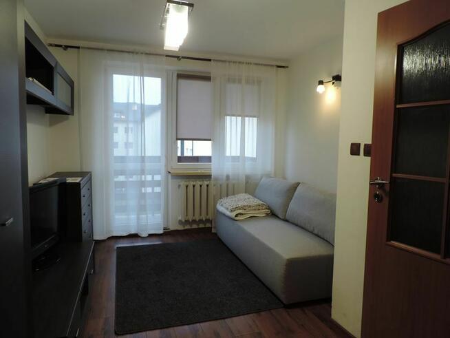 umeblowana kawalerka z miejscem parkingowym i piwnicą