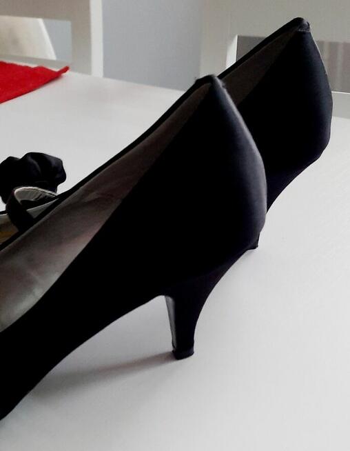 Satynowe buty Next r. 42. Nowe