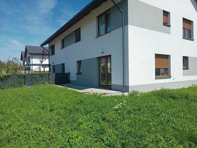 Narożne z ogródkiem, bezczynszowe,2 m. parkingowe