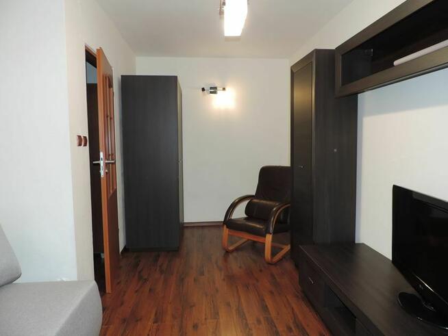 umeblowana kawalerka z miejscem parkingowym i piwnicą