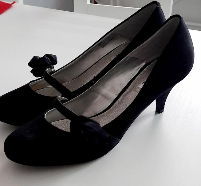 Satynowe buty Next r. 42. Nowe