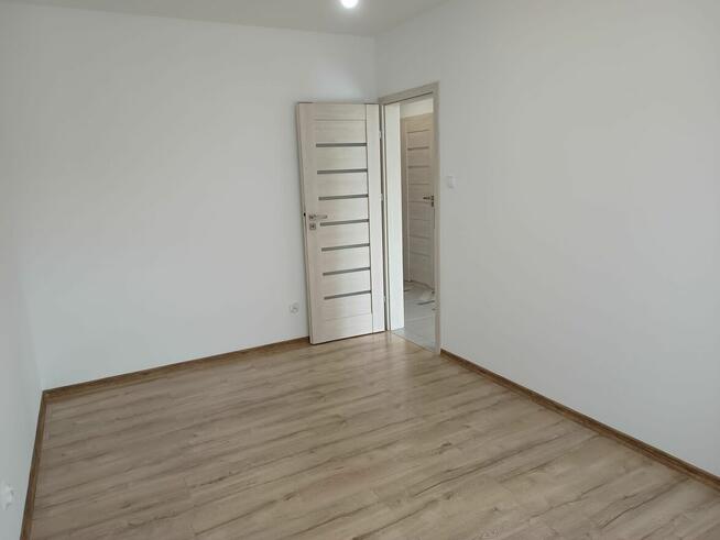 Narożne z ogródkiem, bezczynszowe,2 m. parkingowe