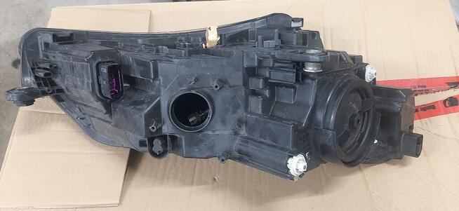 Reflektor skoda superb bi-xenon skretny 3V1,941,015,A