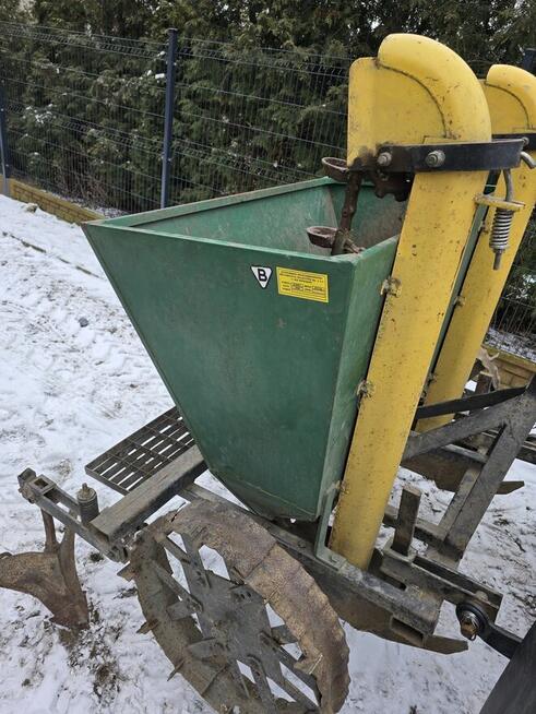 Sadzarka do ziemniakow polska kubelkowa