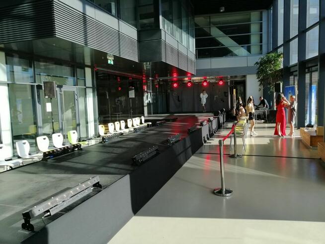 Realizacja techniczna imprez - Scena - Światło - Dźwięk