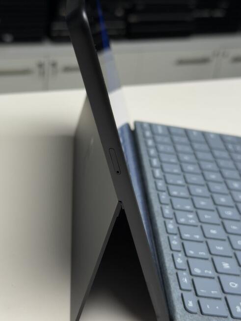 Tablet Microsoft Surface Go3 10,5 Wi-Fi LTE i3/8/256GB W11