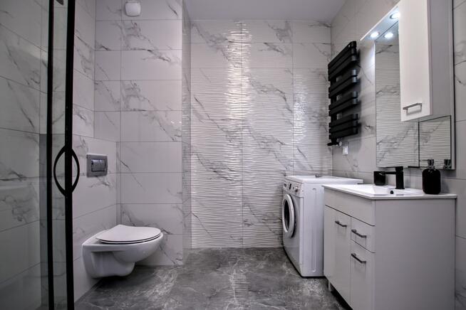 Capital Tower, z balkonem, z klimatyzacją