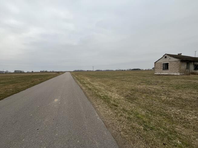 Działka rolno-bud. w Czarnolesie gm. Policzna.