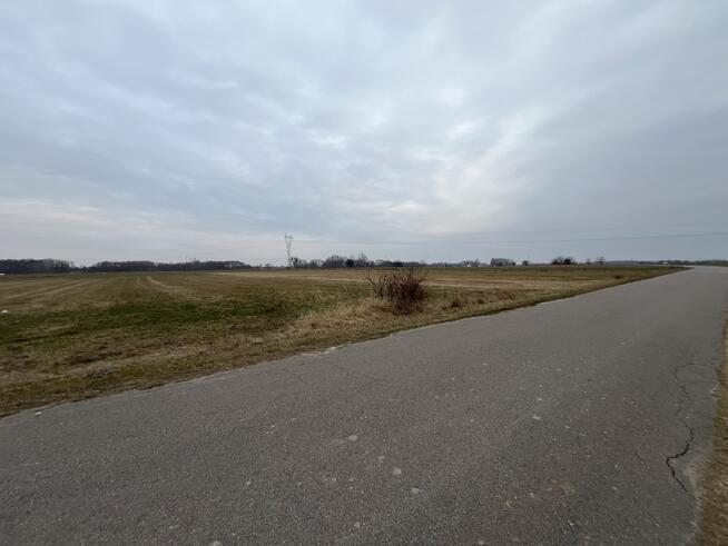 Działka rolno-bud. w Czarnolesie gm. Policzna.