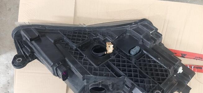 Reflektor skoda superb bi-xenon skretny 3V1,941,015,A