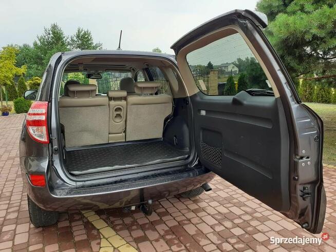 Toyota RAV 4 III 2.2 D-4D Prestige NAVI