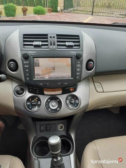 Toyota RAV 4 III 2.2 D-4D Prestige NAVI