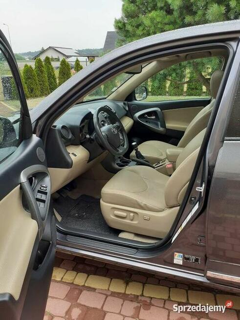 Toyota RAV 4 III 2.2 D-4D Prestige NAVI