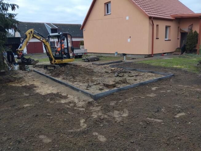 Usługi minikoparką, prace ziemne, brukarstwo