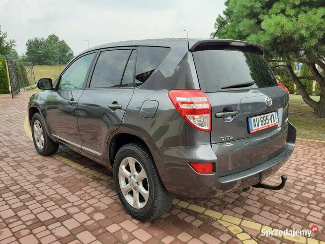 Toyota RAV 4 III 2.2 D-4D Prestige NAVI
