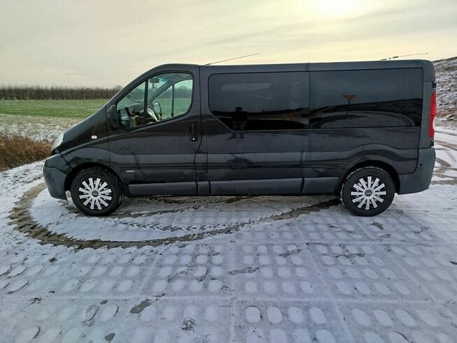 Opel Vivaro 9 osobowy