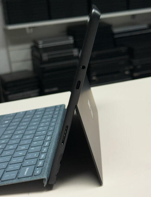 Tablet Microsoft Surface Go3 10,5 Wi-Fi LTE i3/8/256GB W11