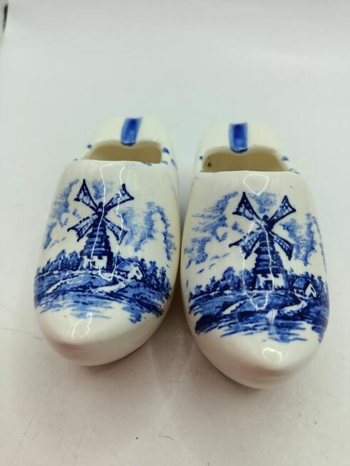 Bibelot drobiazg porcelanowy but chodak holenderski wiatraki