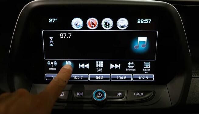 Chevrolet Camaro SS 6.2 V8 453 KM