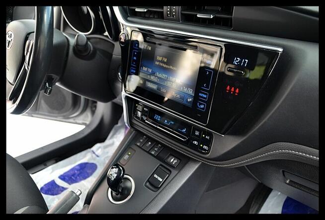 Toyota Auris - Freestyle Edition - 1.8 Hybrid