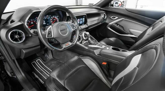 Chevrolet Camaro SS 6.2 V8 453 KM