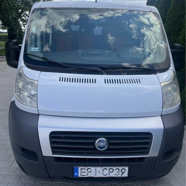 Wielozadaniowy Fiat Ducato Panorama 9 osobowy wykładzina L1H