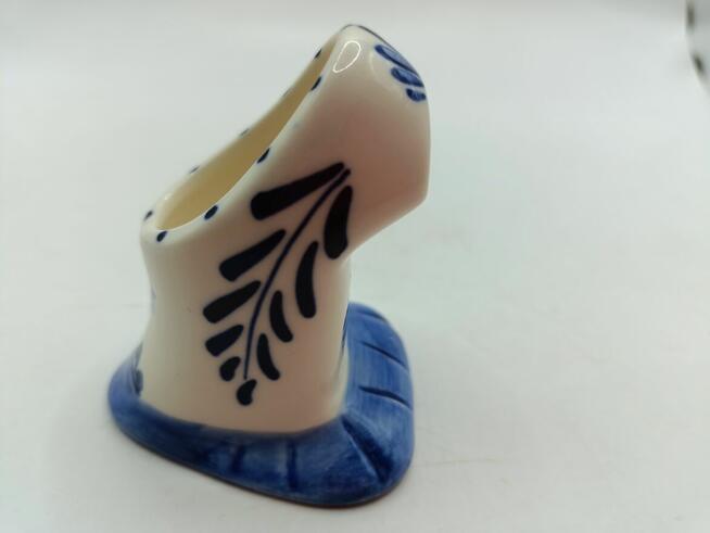 Bibelot drobiazg porcelanowy but chodak wykałacznik hole