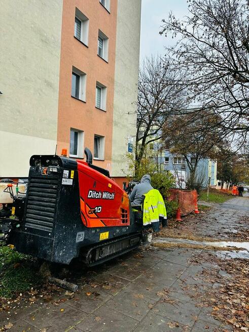 Przeciski wbijanie rur stalowych przyłącza wod-kan