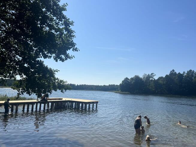 MAZURY-JERUTKI.Dwa domki /po 10 os/nad jeziorem.Łódka