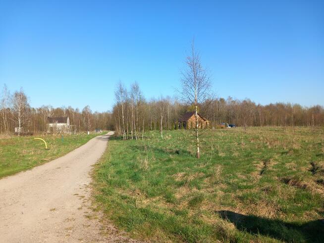 PRZEDMIOTEM SPRZEDAŻY JEST DZIAŁKA BUDOWLANA O POW. 1 090 m2