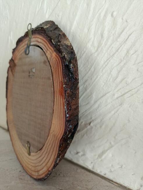 Obraz rękodzieło Tkaninowa dama w plastrze drewna