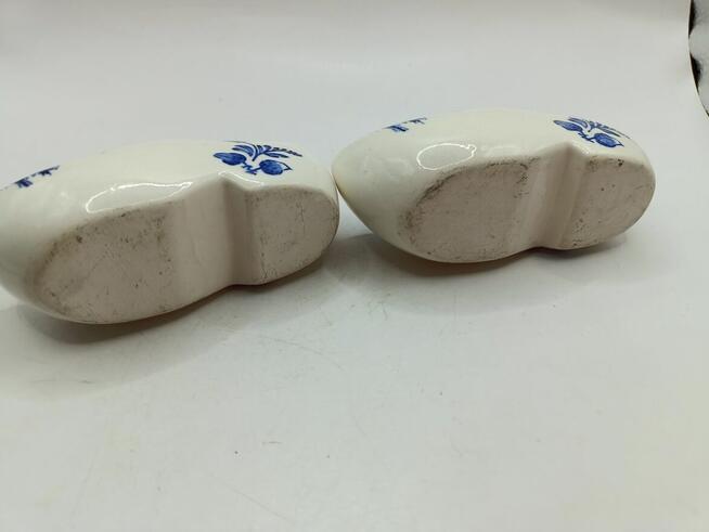 Bibelot drobiazg porcelanowy but chodak holenderski wiatraki