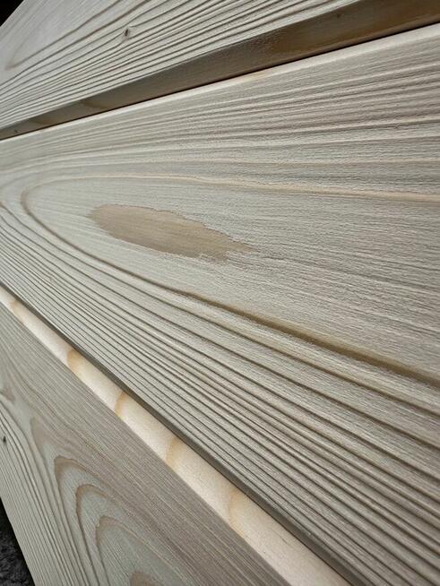 Szczotkowana deska, deska elewacyjna, podbitka, deska