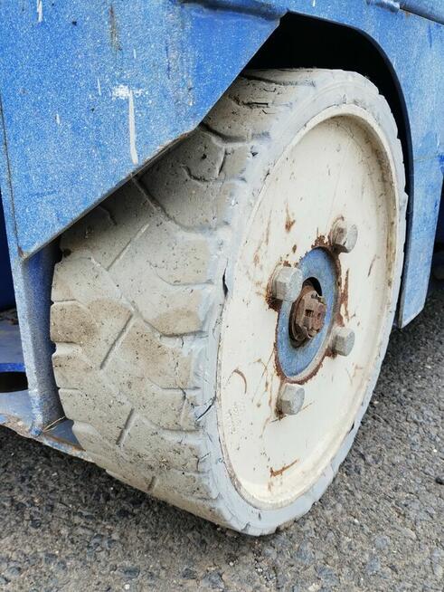 UpRight X32 - 12m - elektryczny podnośnik nożycowy