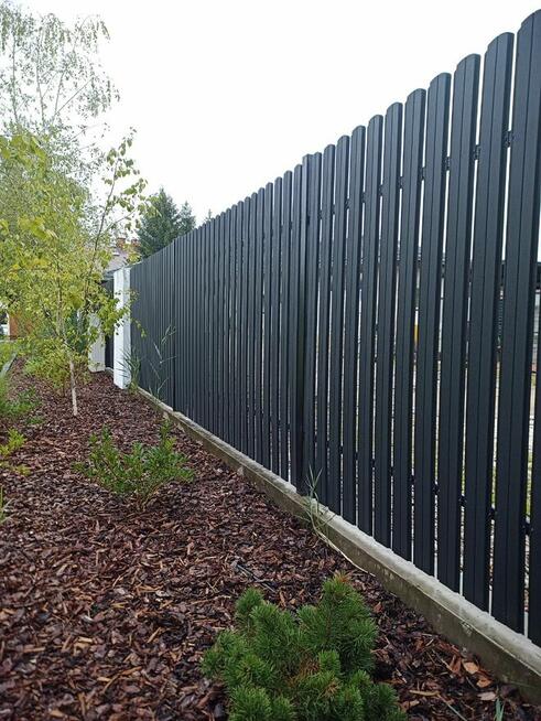Sztachety metalowe – trwałe i nowoczesne ogrodzenie!