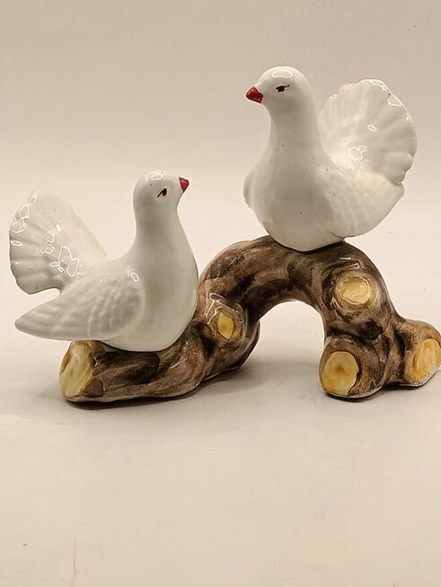 Figurka ceramika ptaki na gałęzi gołąbki turkawki