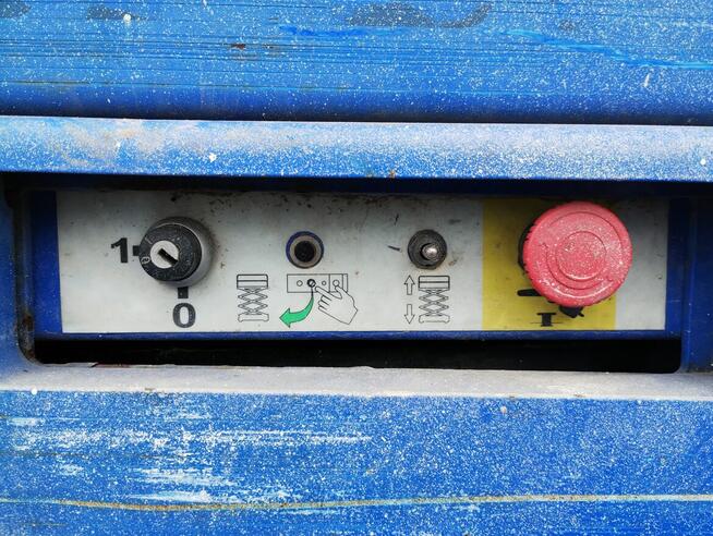 UpRight X32 - 12m - elektryczny podnośnik nożycowy