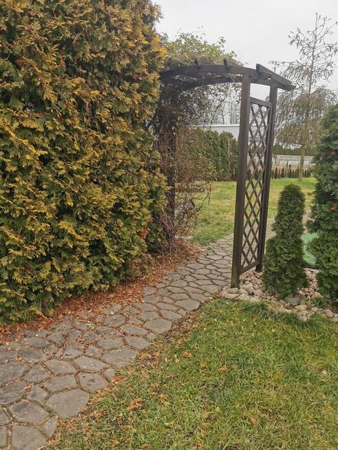 Nietuzinkowa posiadłość dwa domy , duży ogród , taras