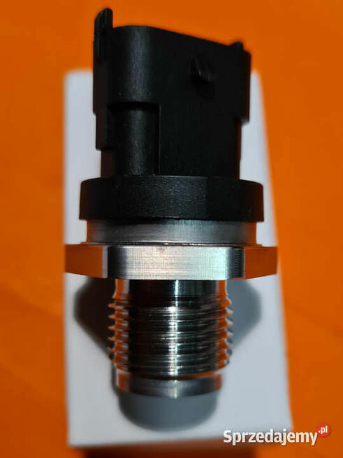FORD TOYOTA CZUJNIK CIŚNIENIA PALIWA 0281006165