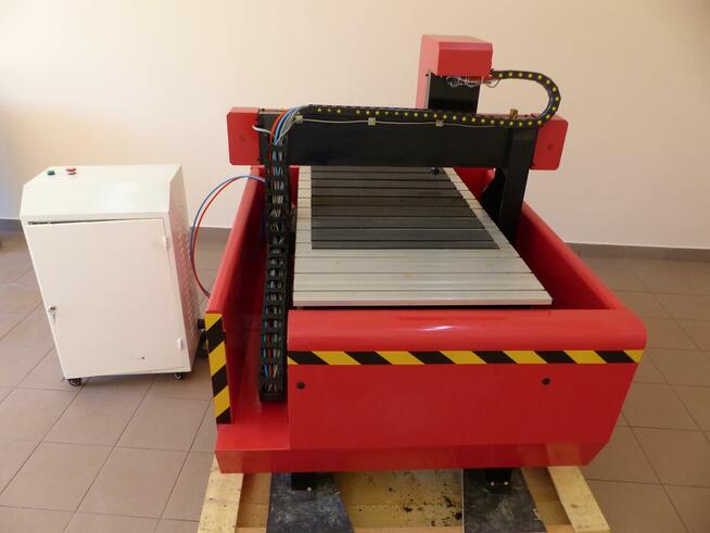 Frezarka górnowrzecionowa 2,2 KW 60x90 cm