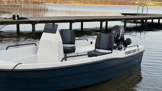 ŁÓDŹ WĘDKARSKO-REKREACYJNA POWER BASS 430 ZE STERÓWKĄ