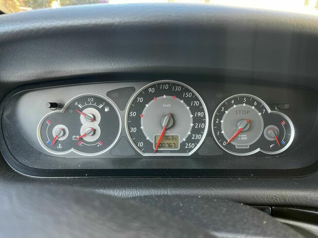 sprzedam samochód marki Citroen C5 z 2006 r.