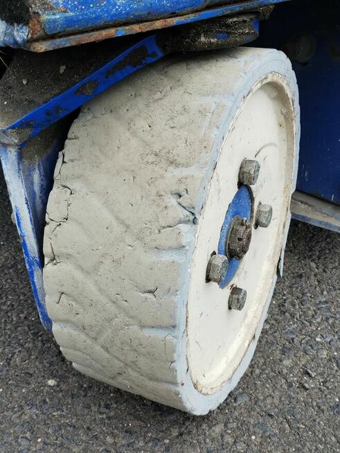 UpRight X32 - 12m - elektryczny podnośnik nożycowy