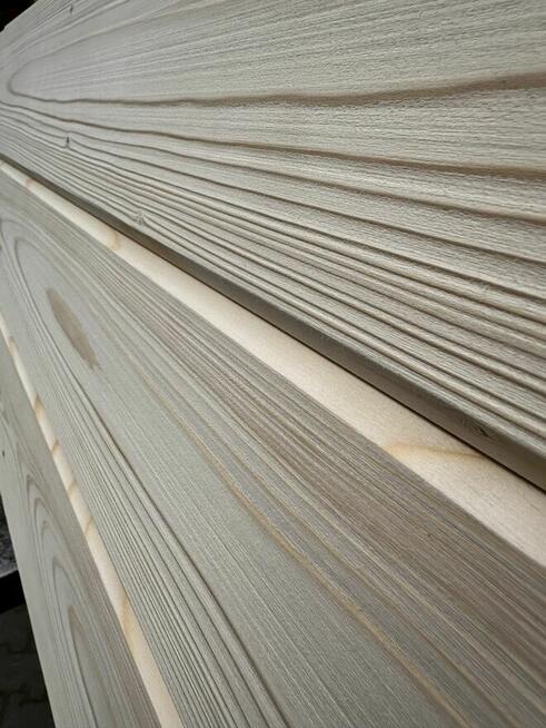 Szczotkowana deska, deska elewacyjna, podbitka, deska