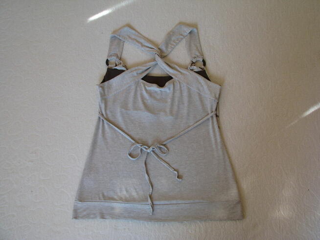 Elegancka koszulka bluzka na szelkach rozm. M cekinki panter