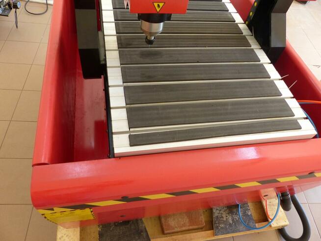 Frezarka górnowrzecionowa 2,2 KW 60x90 cm