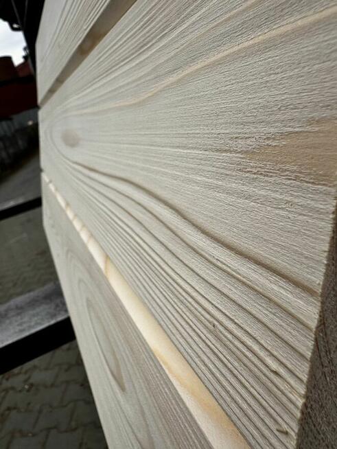 Szczotkowana deska, deska elewacyjna, podbitka, deska