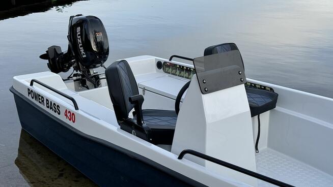 ŁÓDŹ WĘDKARSKO-REKREACYJNA POWER BASS 430 ZE STERÓWKĄ