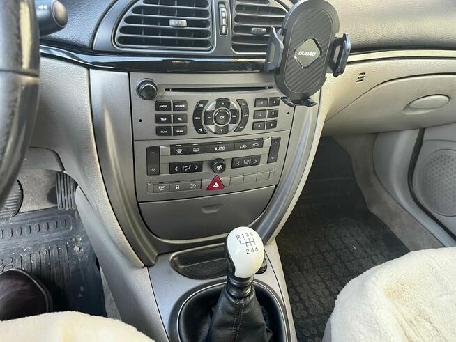 sprzedam samochód marki Citroen C5 z 2006 r.